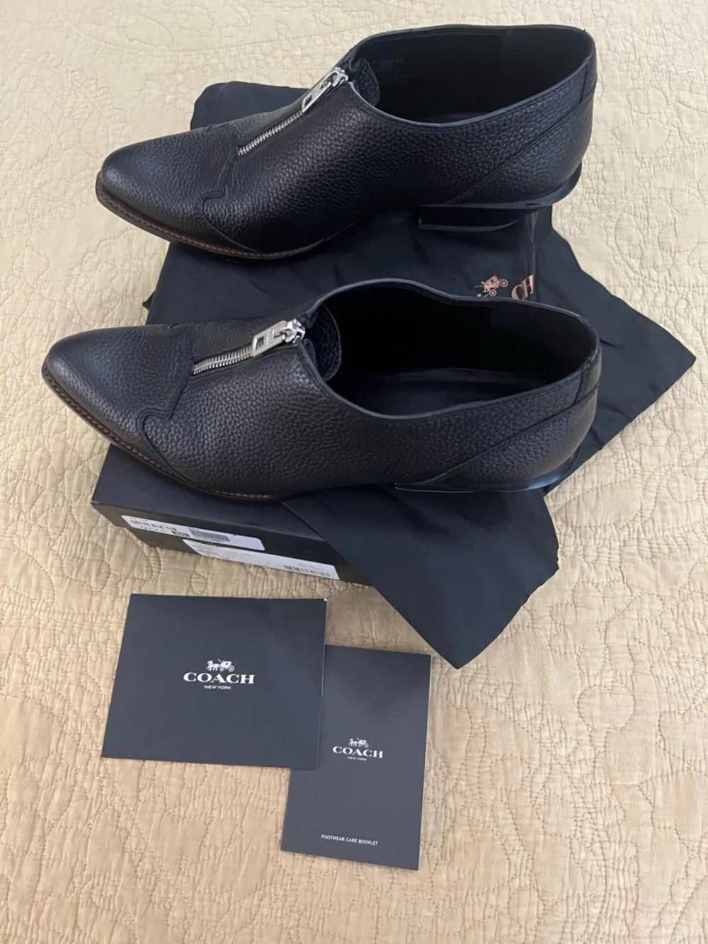 Coach womens cowboy Black booties in Pebbled Leather Front-Zip worn only 1 time - Picture 2 of 8